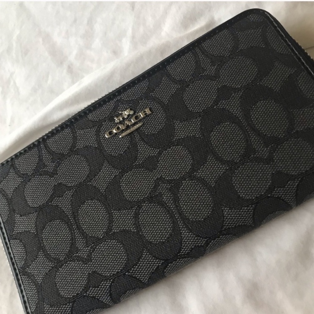 Coach smoke/black wristlet